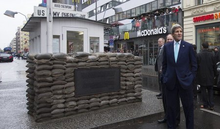 Die BRD nur ein Vasallenstaat der USA? US-Außenminister John Ker...