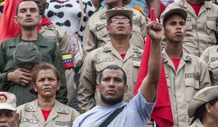 Anhänger der regierenden Sozialisten am Freitag in Caracas