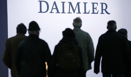 Verdunkelungsgefahr bei Daimler? Eine Mitarbeiterüberprüfung sol... Verdunkelungsgefahr bei Daimler? Eine Mitarbeiterüberprüfung sol...