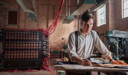 "In dem Film baut er im Grunde immer an derselben Maschine" (Ben... "In dem Film baut er im Grunde immer an derselben Maschine" (Ben...