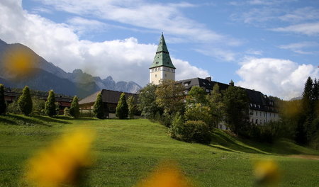 Bayerische Idylle um Schloss Elmau: Für Demonstranten soll es im...