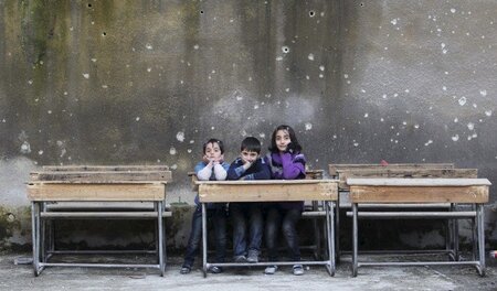 Stell dir vor ... - Schule in Aleppo, Januar 2013 Stell dir vor ... - Schule in Aleppo, Januar 2013