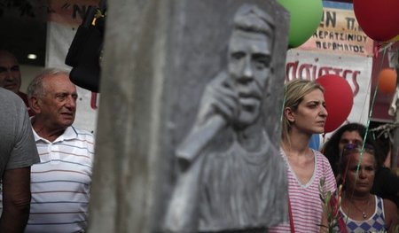 Antifaschistische Demonstration am Denkmal für den ermordeten Ra...