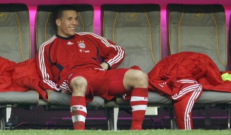 Bei den Bayern fing das Übel an. Lukas Podolski sitzt mehr als e...