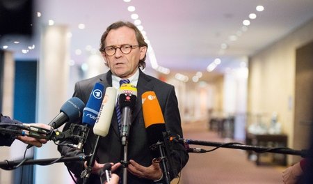 Bahn-Personalvorstand Ulrich Weber hat angekündigt, die inhaltli...