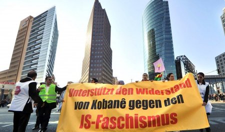 Manche verwenden ihn wissenschaftlich, hier war der Faschismusbe...