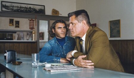 Sinistres und erratisches Amerika: "Doc" Sportello (Joaquin Phoe...
