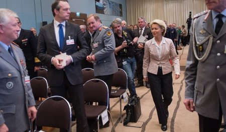 Bürgerbeteiligung à la von der Leyen: Die Auftaktkonferenz für d... Bürgerbeteiligung à la von der Leyen: Die Auftaktkonferenz für d...