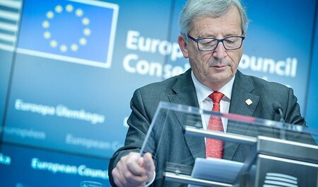 Juncker will als Kommissionspräsident Steuersätze kontrollieren,... Juncker will als Kommissionspräsident Steuersätze kontrollieren,...