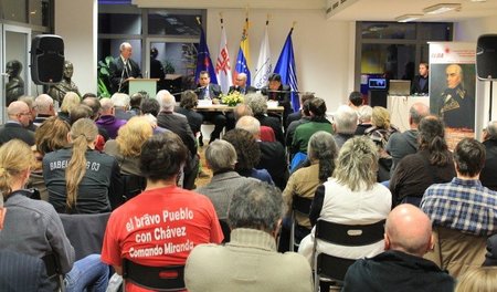 Veranstaltung mit Soligruppen am Mittwoch abend in der venezolan...