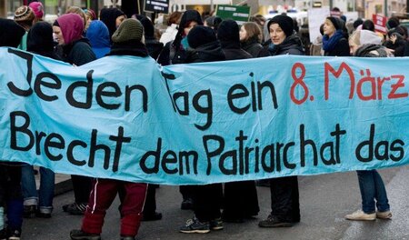 Das feministische Kollektiv will auch zum Frauenkampftag am 8. M...