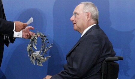 Sieht keine Sterne in Athen: Wolfgang Schäuble bei Entgegennahme...