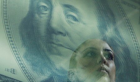 Mit dem sinkenden Einfluss des US-Dollars als Weltwährungsreserv... Mit dem sinkenden Einfluss des US-Dollars als Weltwährungsreserv...