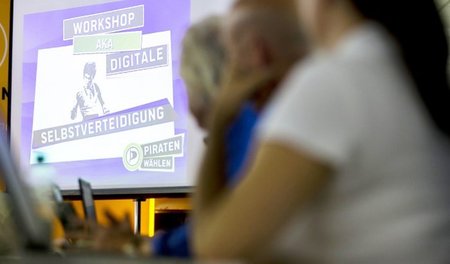 Hartz-IV-Bezieher bekamen bis vor kurzem von den Piraten Hilfe z...