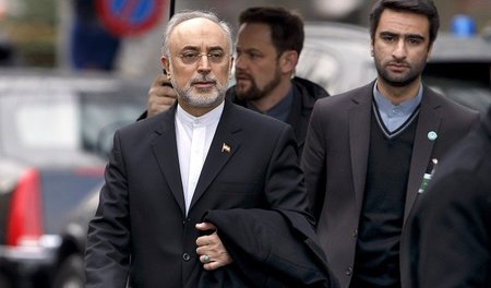 Der Chef der iranischen Atombehörde, Ali Akbar Salehi, am Montag...