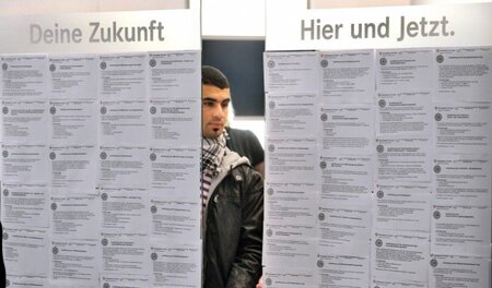 Zukunft? Nicht für Langzeiterwerbslose, die einen Berufsabschlus... Zukunft? Nicht für Langzeiterwerbslose, die einen Berufsabschlus...