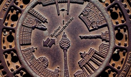 Nach der Teilprivatisierung der Berliner Wasserbetriebe (BWB) 19...