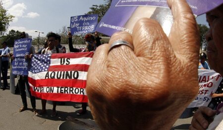 Proteste vor der US-Botschaft in Manila am Dienstag wegen der ge...