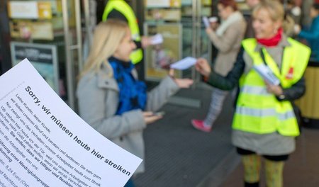 »Wir müssen die Kunden irgendwie entertainen«, erklärte Kim Lang...
