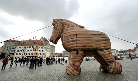 Kritiker sehen in TTIP ein "trojanisches Pferd" für Umwelt- und ... Kritiker sehen in TTIP ein "trojanisches Pferd" für Umwelt- und ...