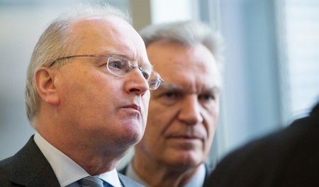 »Es dürfen keine Staatsgeheimnisse bekannt werden, die ein Regie... »Es dürfen keine Staatsgeheimnisse bekannt werden, die ein Regie...