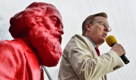 Vor der Wahl: Bodo Ramelow mit Karl Marx als Gewährsmann radikal...