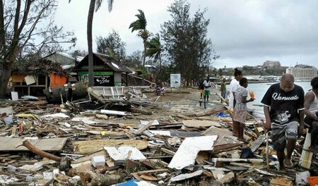 Spuren der Zerstörung am Sonntag in Vanuatus Hauptstadt Port Vil...