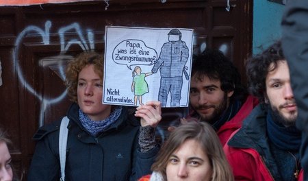 Beim Bündnis gegen Zwangsräumungen fing alles an. Protestaktion ... Beim Bündnis gegen Zwangsräumungen fing alles an. Protestaktion ...