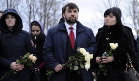 Denis Puschilin bei der Beerdigung eines Kindes, das während des...