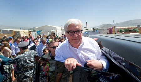 Ambitionen in Nahost: Bundesaußenminister Frank-Walter Steinmeie... Ambitionen in Nahost: Bundesaußenminister Frank-Walter Steinmeie...