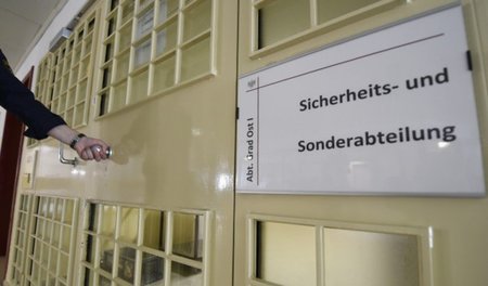 Die Justizanstalt Stein ist die zweitgrößte in Österreich, Kems ...