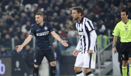 "Podolski muss mehr bringen, und das weiß er selbst am besten" (... "Podolski muss mehr bringen, und das weiß er selbst am besten" (...