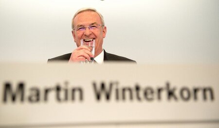 Freut sich bestimmt auch über sein Gehalt: VW-Vorstandschef Mart... Freut sich bestimmt auch über sein Gehalt: VW-Vorstandschef Mart...
