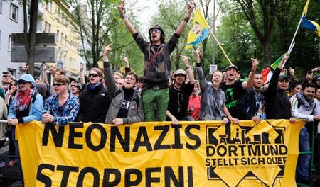 Demonstration gegen einen Aufmarsch von Neonazis in Dortmund im ... Demonstration gegen einen Aufmarsch von Neonazis in Dortmund im ...