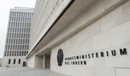 »Das Ministerium hat unseren Antrag in 66 Einzelanträge gestücke... »Das Ministerium hat unseren Antrag in 66 Einzelanträge gestücke...