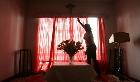 »Ich musste 18 Stunden arbeiten, sieben Tage die Woche. Ich wurd...