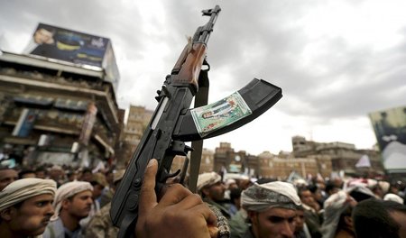 Anhängers des gestürzten Präsidenten Saleh protestieren in Sanaa...