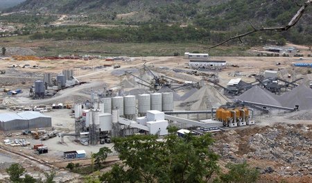 Anfänge eines Megaprojekts: die Baustelle des »Großen äthiopisch... Anfänge eines Megaprojekts: die Baustelle des »Großen äthiopisch...