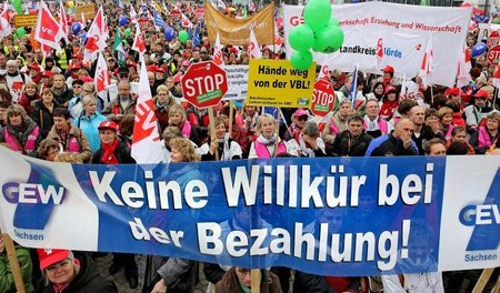 Die Kernforderung der GEW ist nicht in dem Tarifabschluss enthal... Die Kernforderung der GEW ist nicht in dem Tarifabschluss enthal...