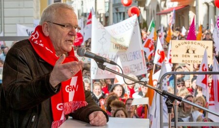 »Unsere Forderung nach einem Eingruppierungstarifvertrag mit dem...