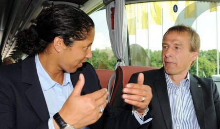 »Jürgen Klinsmann hat es vor der Männer-WM auch so gemacht« &nda... »Jürgen Klinsmann hat es vor der Männer-WM auch so gemacht« &nda...