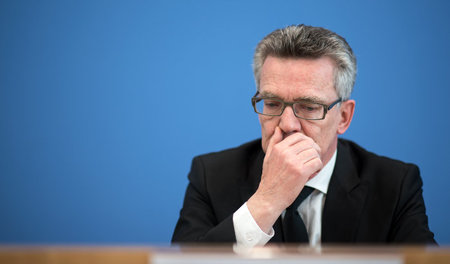 Reagiert verschnupft auf die junge Welt: Bundesinnenminister Tho...