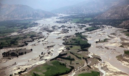 Nach der Flutkatastrophe 2010 in der pakistanischen Provinz Khyb... Nach der Flutkatastrophe 2010 in der pakistanischen Provinz Khyb...