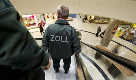 Die angekündigten zusätzlichen 1.600 Kontrolleure der »Finanzkon...