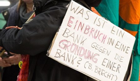 Die rhetorische Frage Brechts kann nicht oft genug gestellt werd...