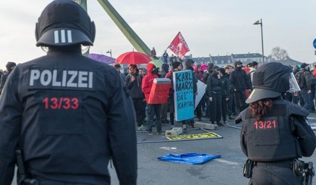 Ordnungshüter sind immer öfter für die Institutionen des Finanzk...