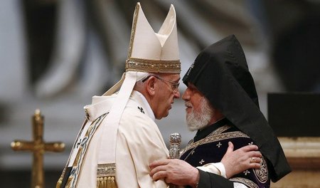 Seine Klarheit empört die Leugner in Ankara: Papst Franziskus be... Seine Klarheit empört die Leugner in Ankara: Papst Franziskus be...