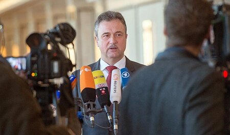 Claus Weselsky, Vorsitzender der GDL, im Februar vor den Tarifve... Claus Weselsky, Vorsitzender der GDL, im Februar vor den Tarifve...