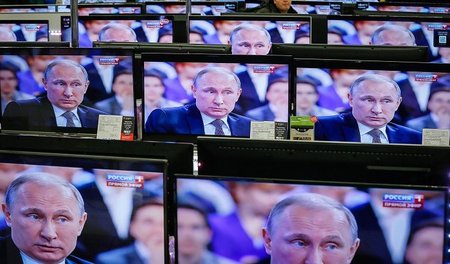Ein Präsident, viele Fragen: Die Livesendung mit Wladimir Putin ...