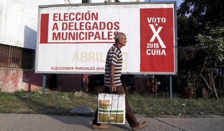 Kommunalvertreter gesucht: Ein Plakat in Havanna ruft zur Teilna... Kommunalvertreter gesucht: Ein Plakat in Havanna ruft zur Teilna...